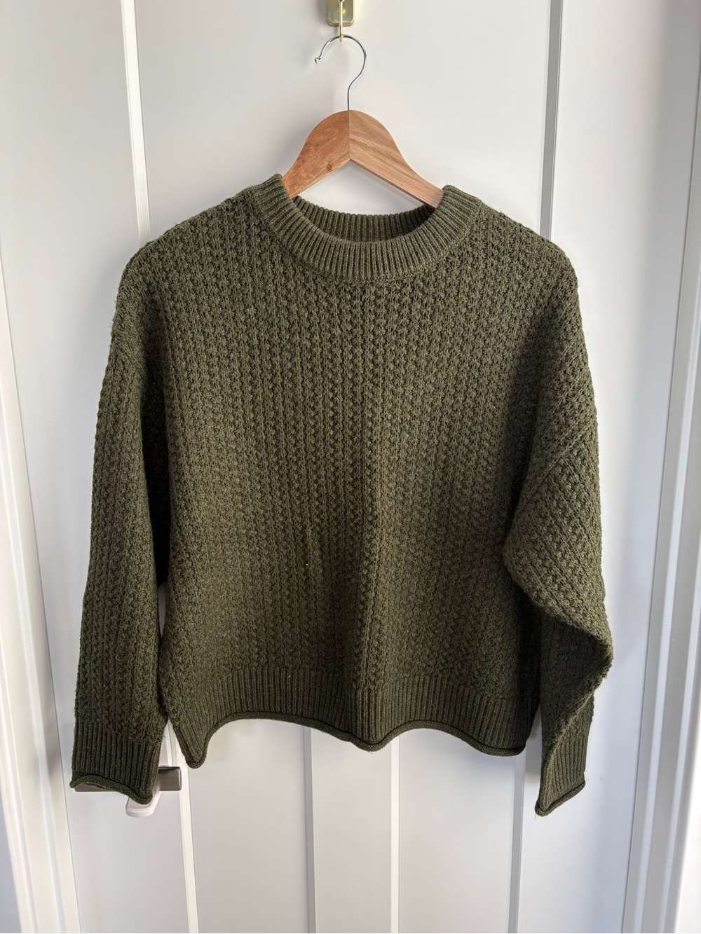 Universal Thread Olive Green Crewneck Textured Knit Sweater Size M